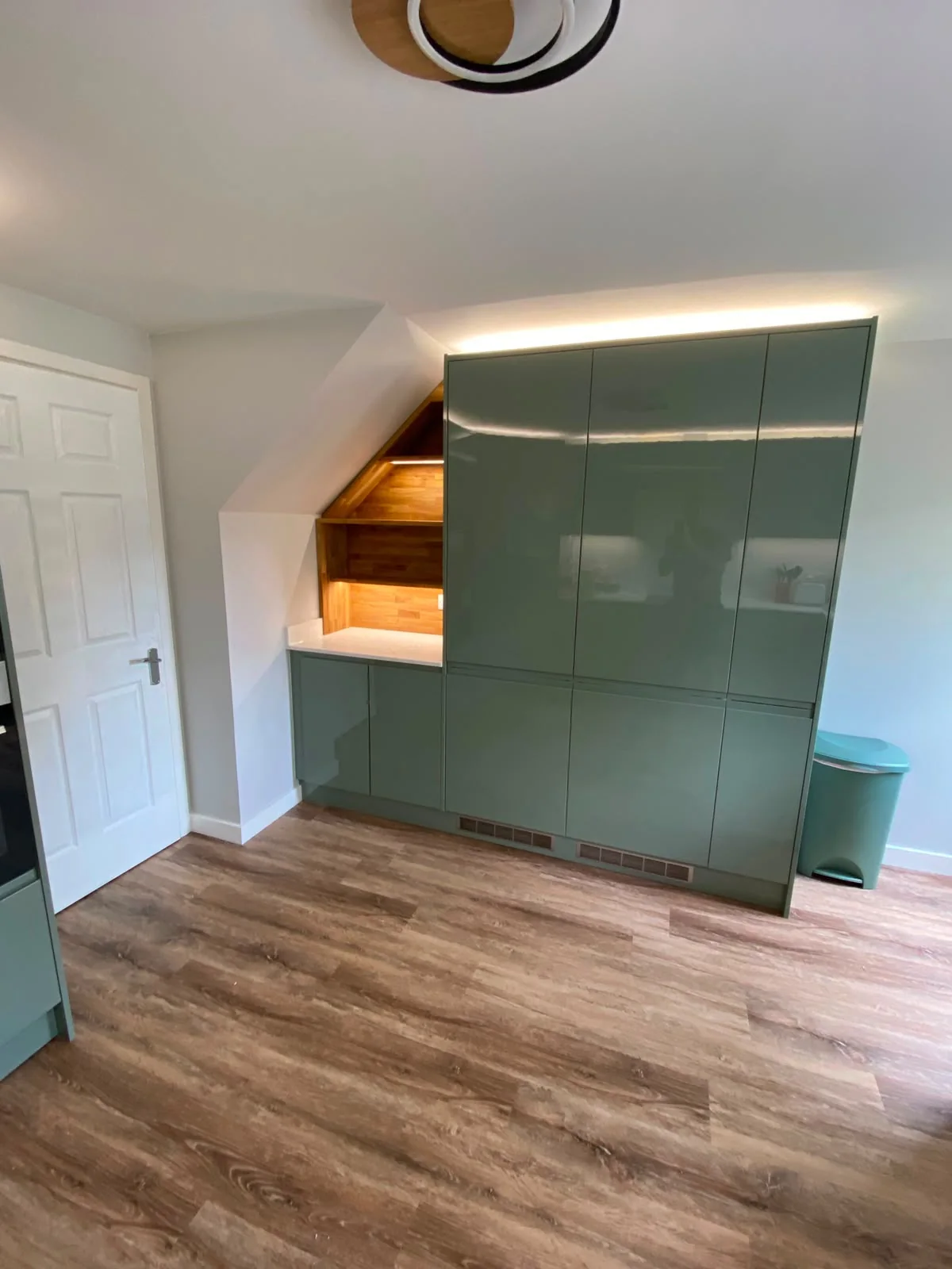 Fitted kitchen cabinetry