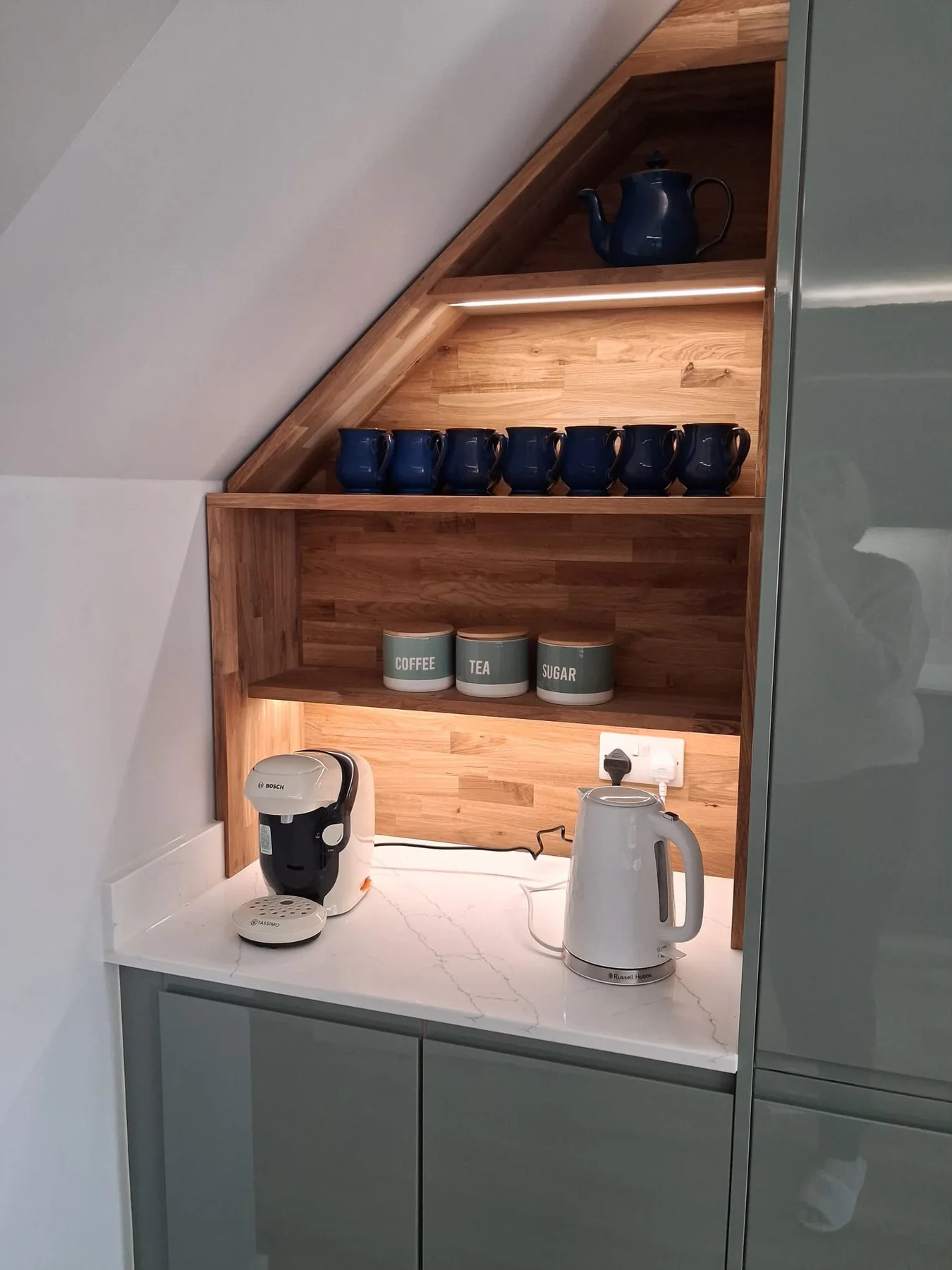 Oak coffee station
