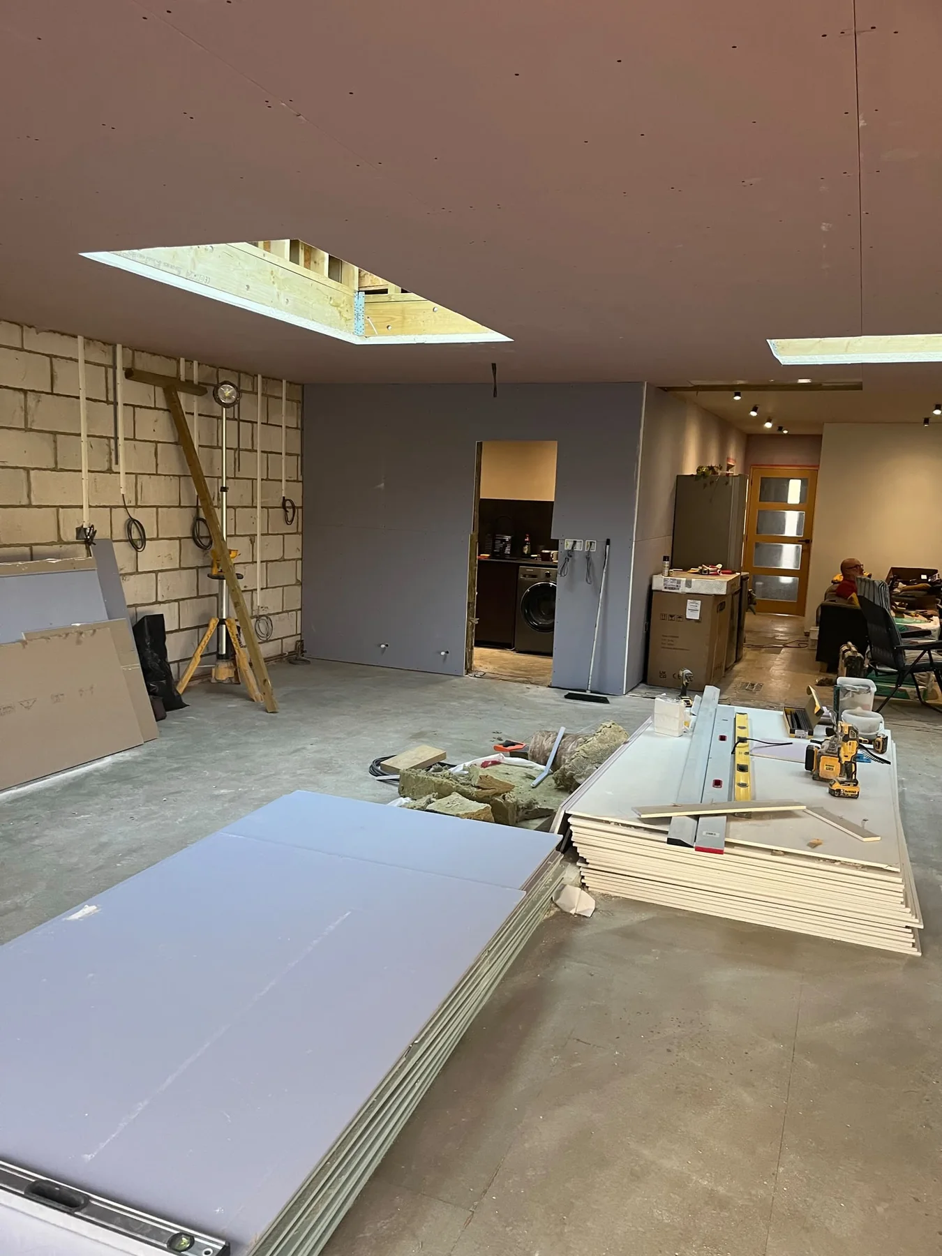 Open-plan fit-out